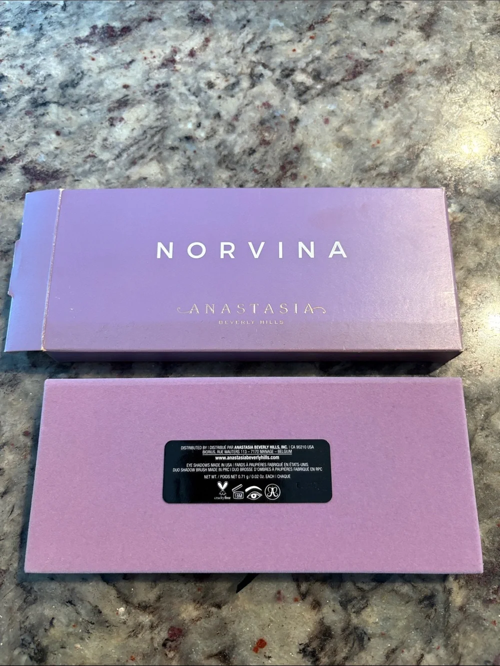 Norvina Anastasia Beverly Hills Norvina Palette - Lavender Purple Packaging